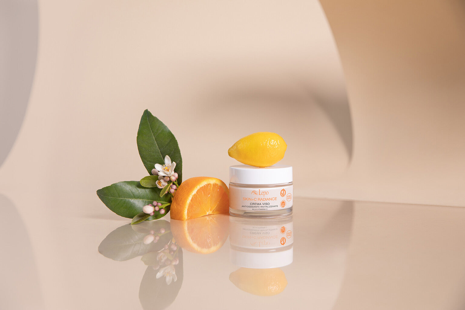 Gesichtscreme  Revitalisierendes Antioxidans mit Vit. C mHyaluronsäure und Bio-Orangenblütenwasser   50ml