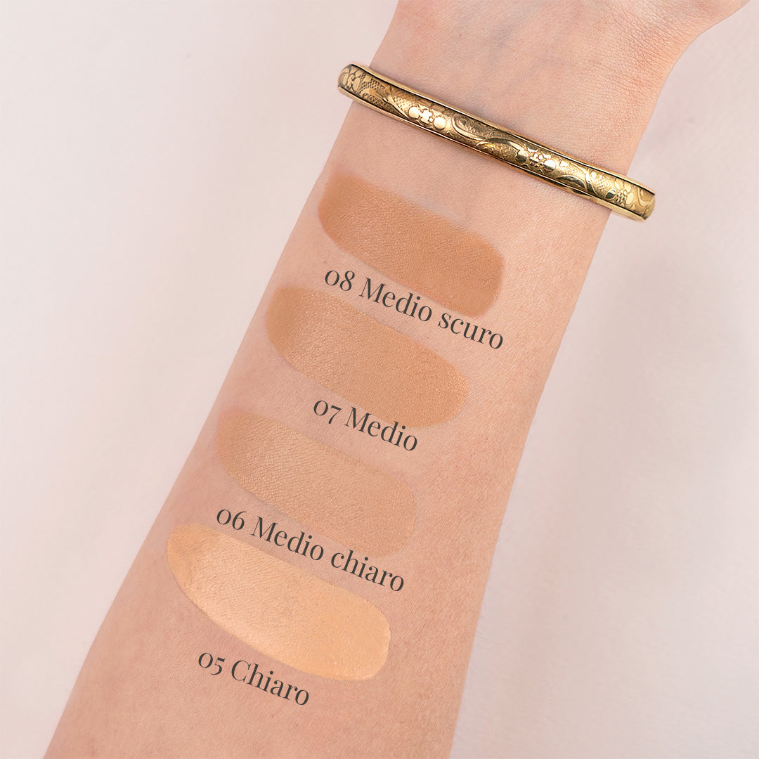 Cream to Silk Foundation mit Dattelöl und Kornblumenwasser  30ml